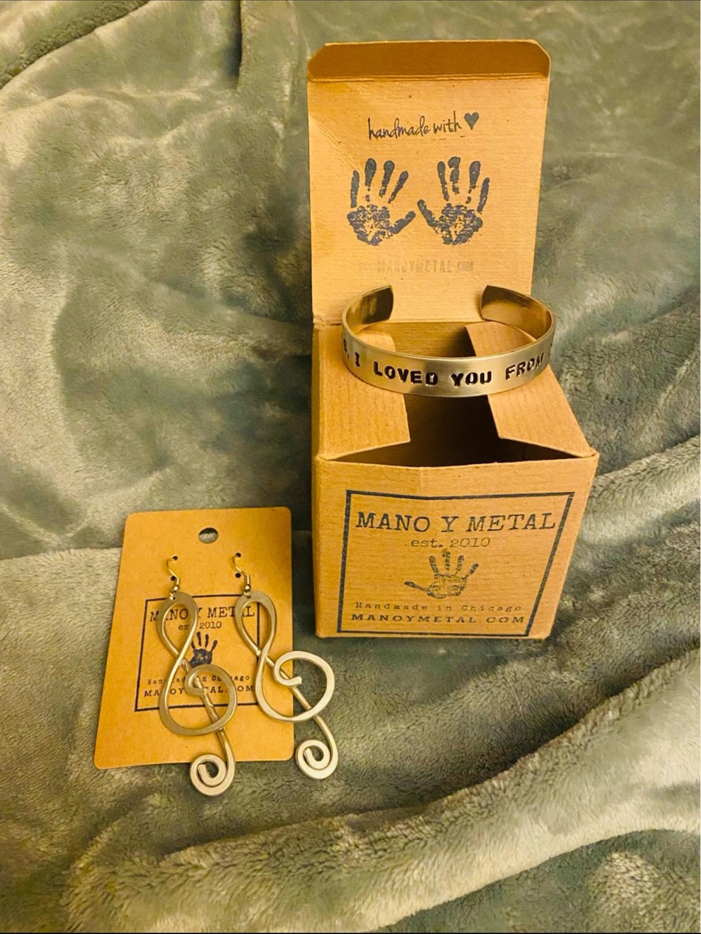 NEW Mano Y Metal Artisan Jewelry Set. Handmade in Chicago
